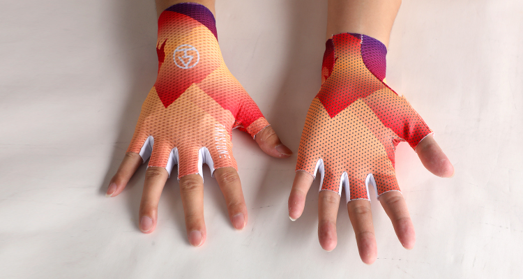 specialised cycling gloves